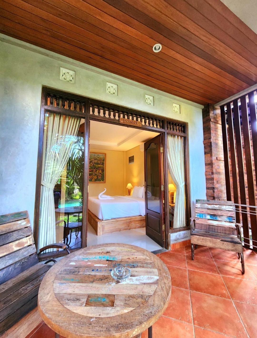 Buda Amitaba Ubud